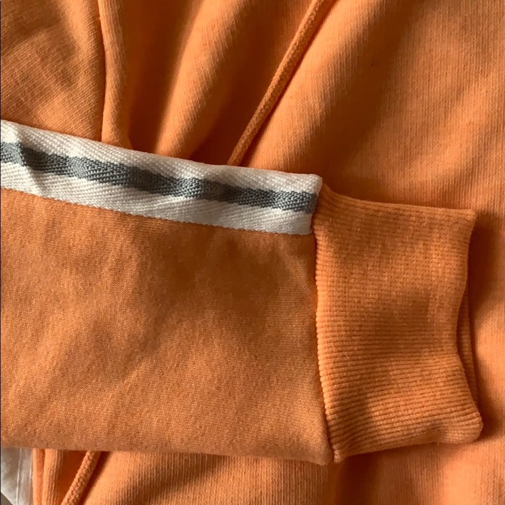 Cropped Sweatshirt - Picture 3 of 3